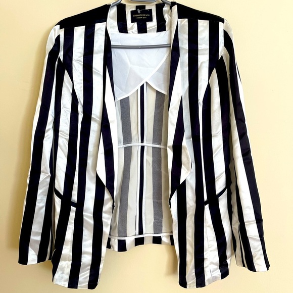NWOT Urban Renewal Black and White Striped Satin Blazer Women Size M US - Picture 1 of 5
